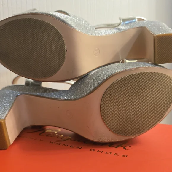 1 Pair Hingswink Silver Sparkly Platform Sandals Chunky Block Heel Size 8.5 - Picture 11 of 16